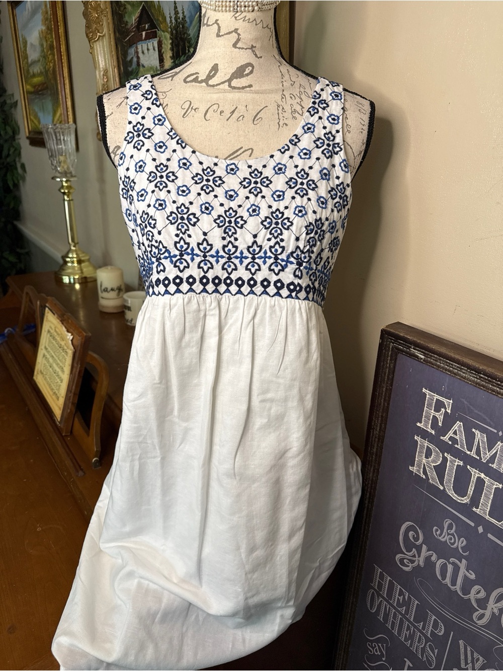 Calvin Klein White Boho Embroidered Sleeveless Dress – Size 2 New - Picture 2 of 4
